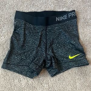 Womens Nike pro 3” dri fit shorts